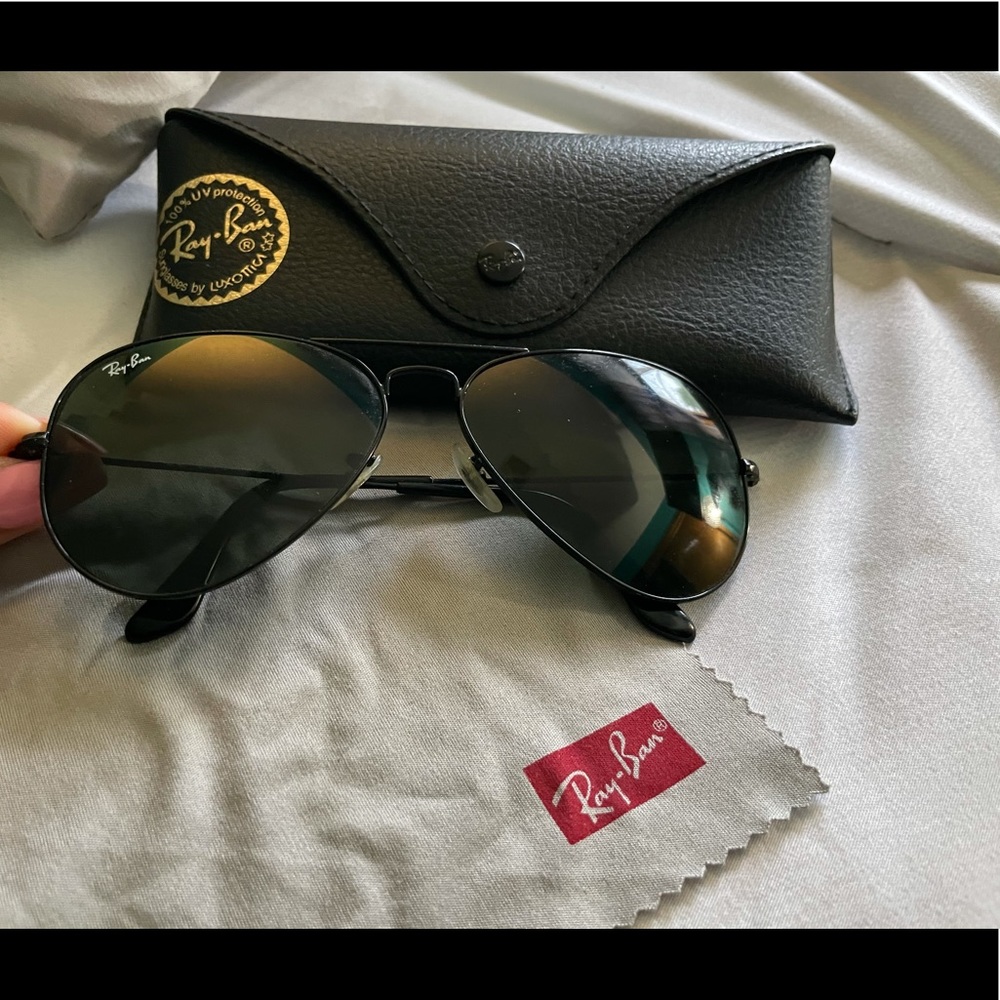 Women’s Aviator Ray Bans
